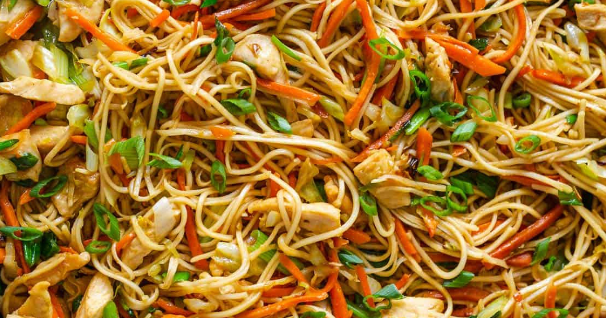 Thumbnail for Nepali Chowmein Recipe/Chowmein Vs Lo mein/Veg Chowmein Within 10Min